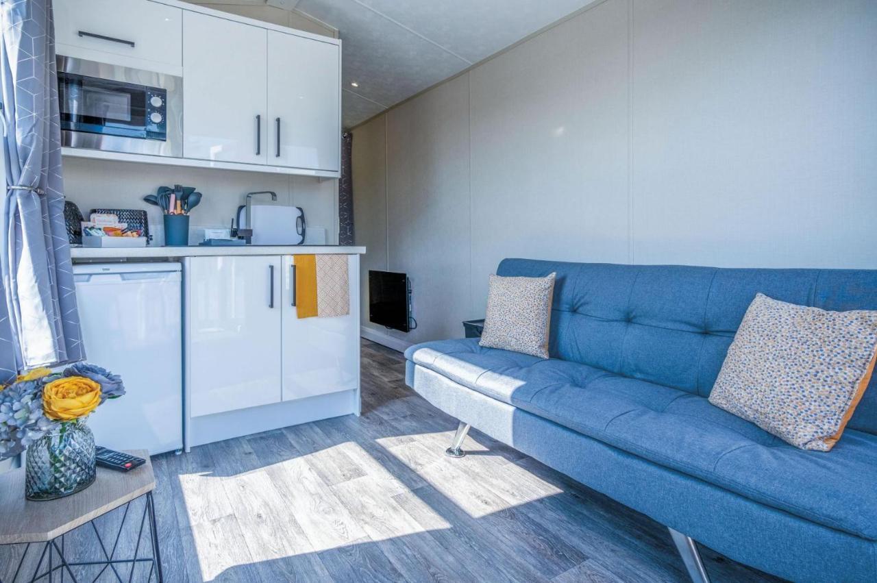The Studio - 1 Bedroom Cabin - Amroth Exterior photo